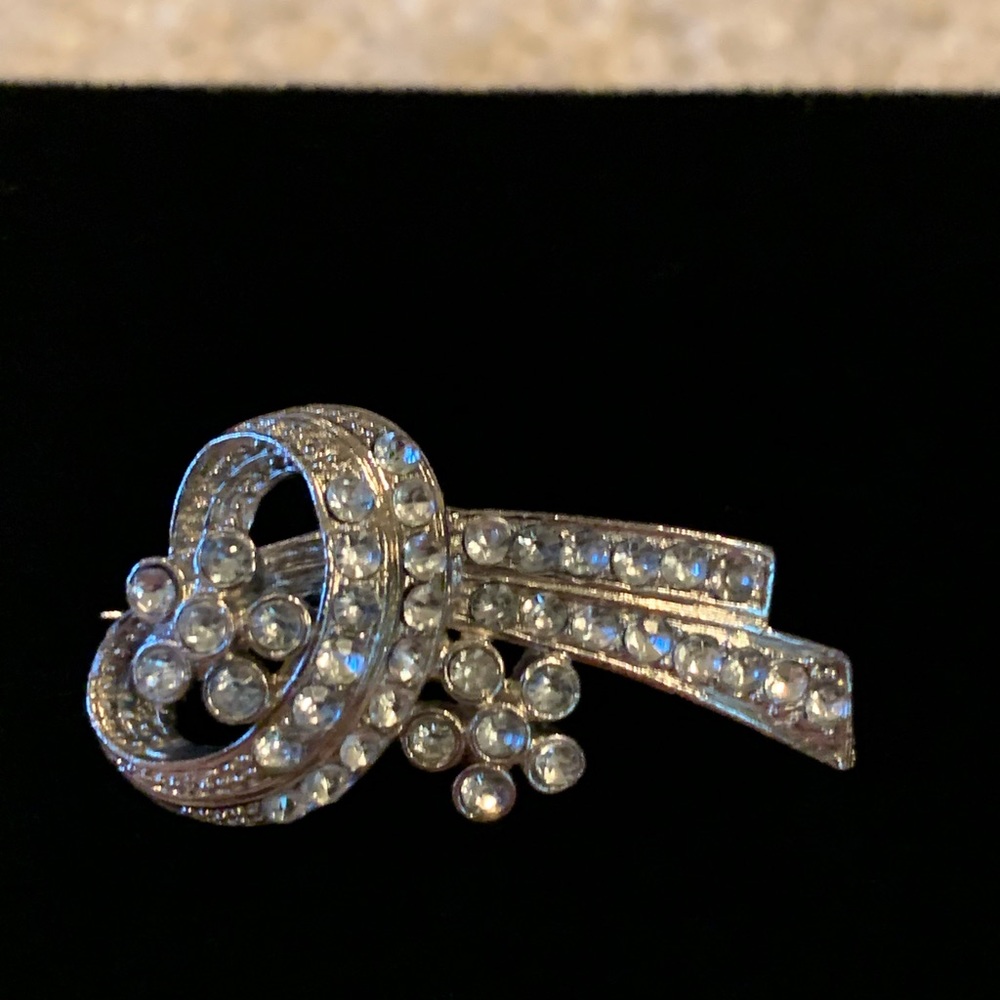 Vintage rhinestone pin.